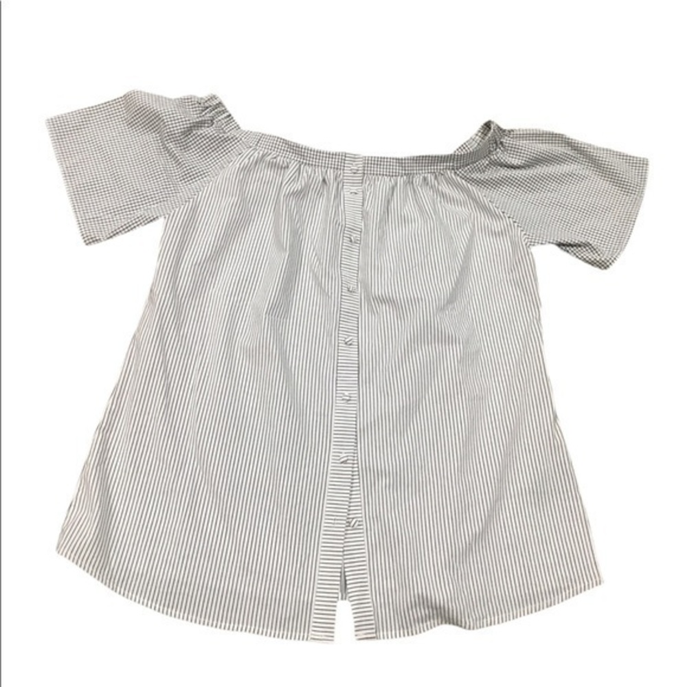 ZAC & RACHEL Off the shoulder Pin Striped Shirt